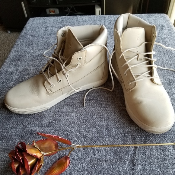 Timberland Shoes - SALE Tan Timberlands